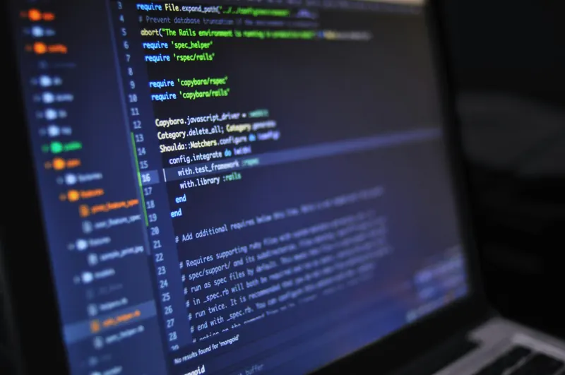 Broncode op een laptopscherm